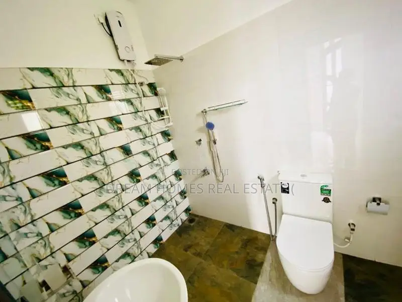 Brand New Luxury 4-Bedroom House for Sale in Athurugiriya