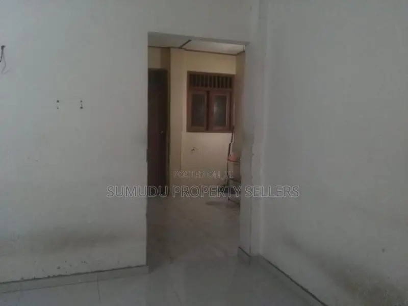 Commercial Building for Long-Term Lease – Boralesgamuwa | 1 Year FREE