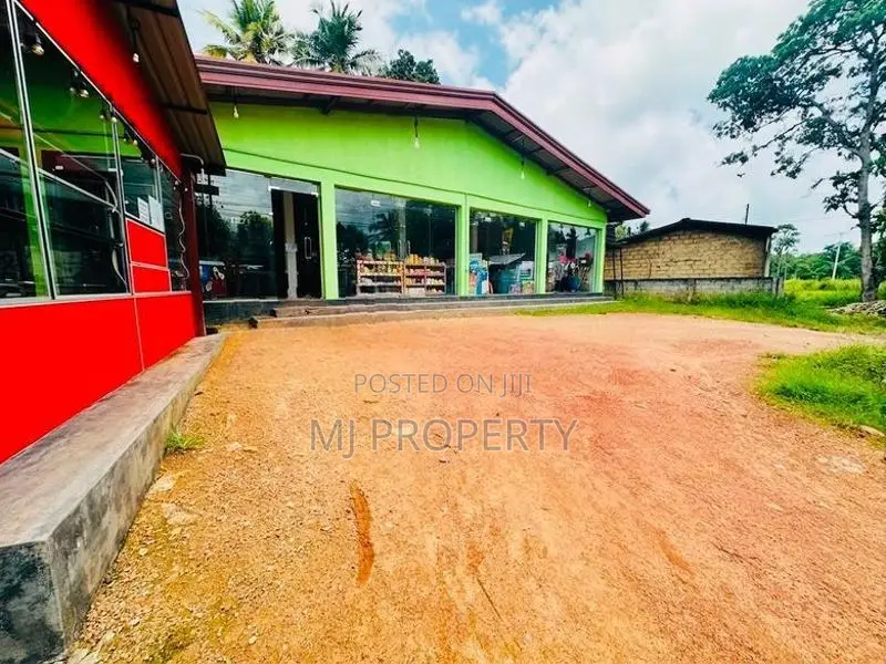 ( YC-1174) Highly Valuable Commercial Shop Space Rent in Homagama
