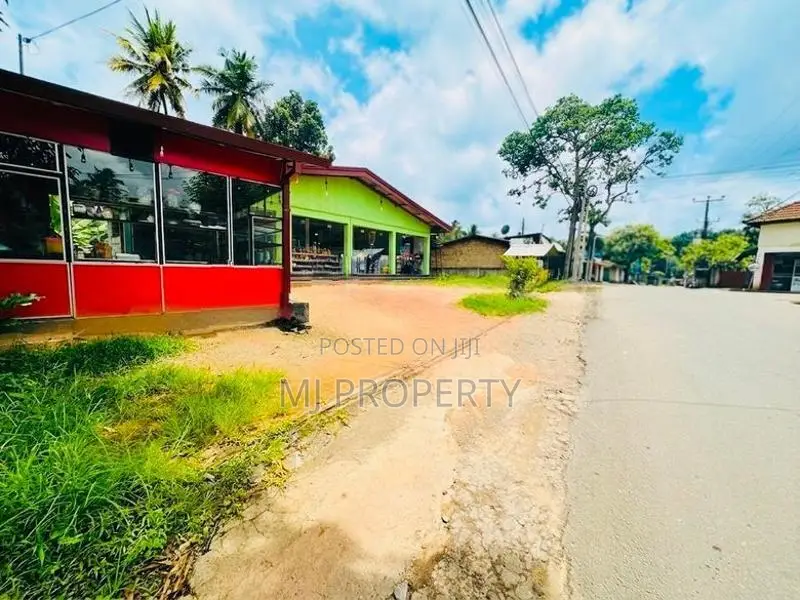 ( YC-1174) Highly Valuable Commercial Shop Space Rent in Homagama