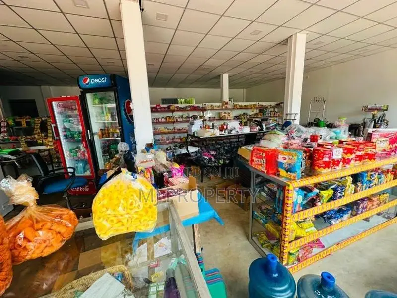( YC-1174) Highly Valuable Commercial Shop Space Rent in Homagama