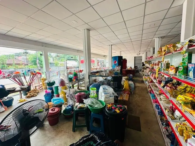 ( YC-1174) Highly Valuable Commercial Shop Space Rent in Homagama