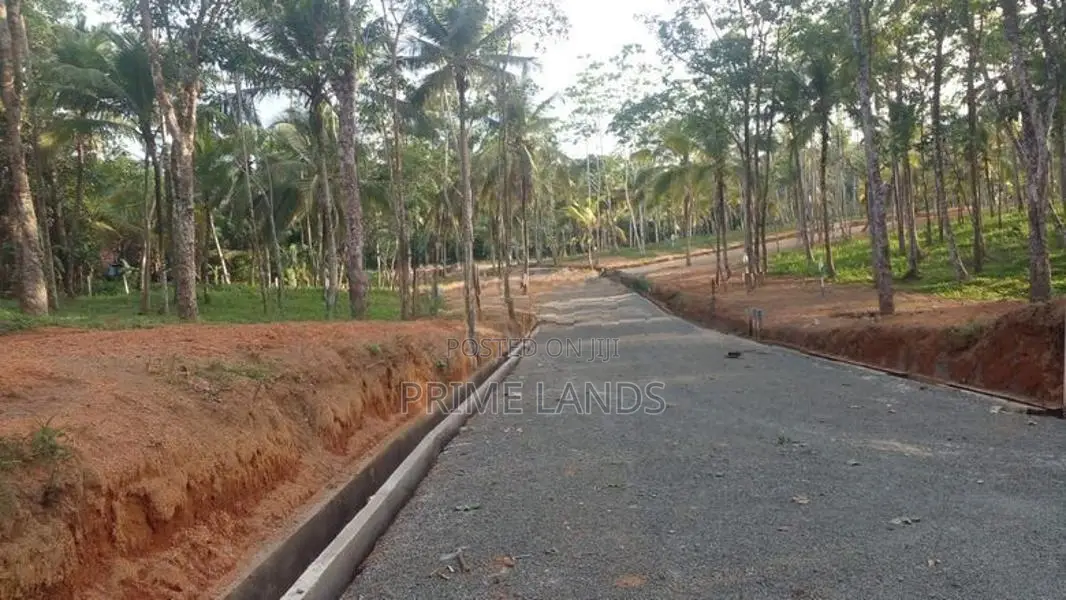 අහංගම සංචාරක කලාපයට ආසන්නව