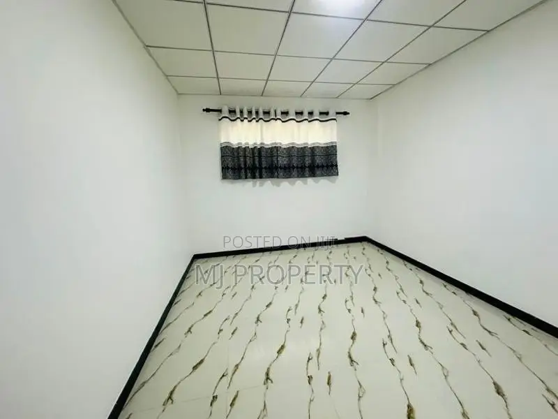 ( YS-1176)Highly Valuable Brand New Single Storey House Sale in Meegod