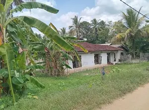Land with House for Sale Thorayaya