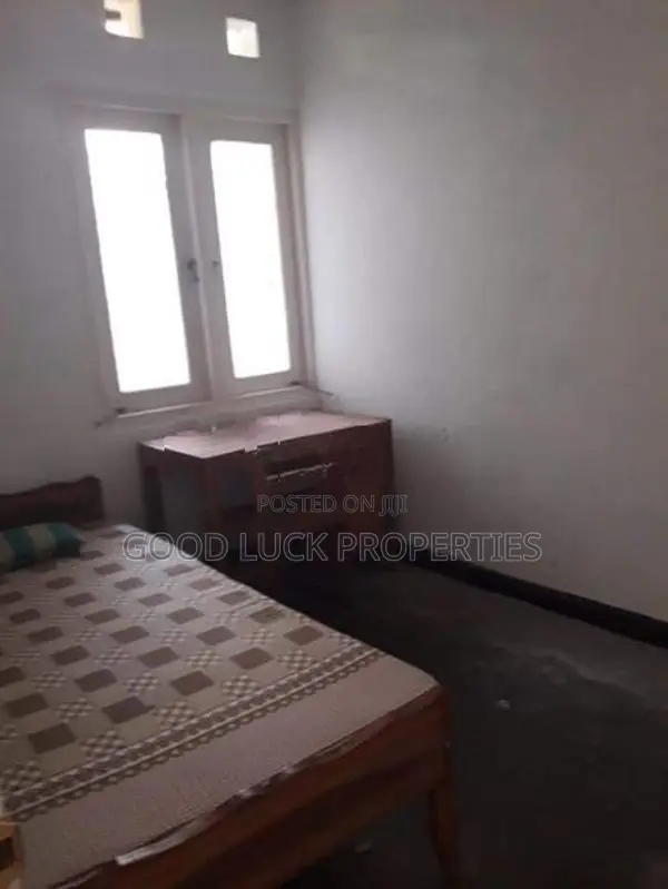 House For Sale In Dehiwala (SZ348)