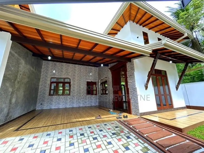 Brand-New House With a Unique Design - Madapatha Kahapola Piliyandala