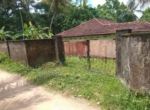 Land with House for Sale Thorayaya