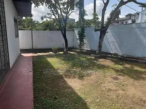 17 Perch Land with 2 Houses for Sale Borelesgamuwa