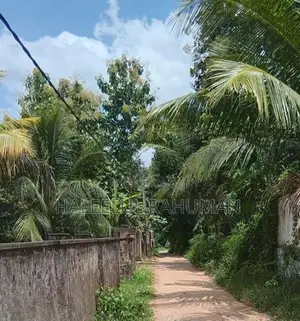 Land with House for Sale Thorayaya