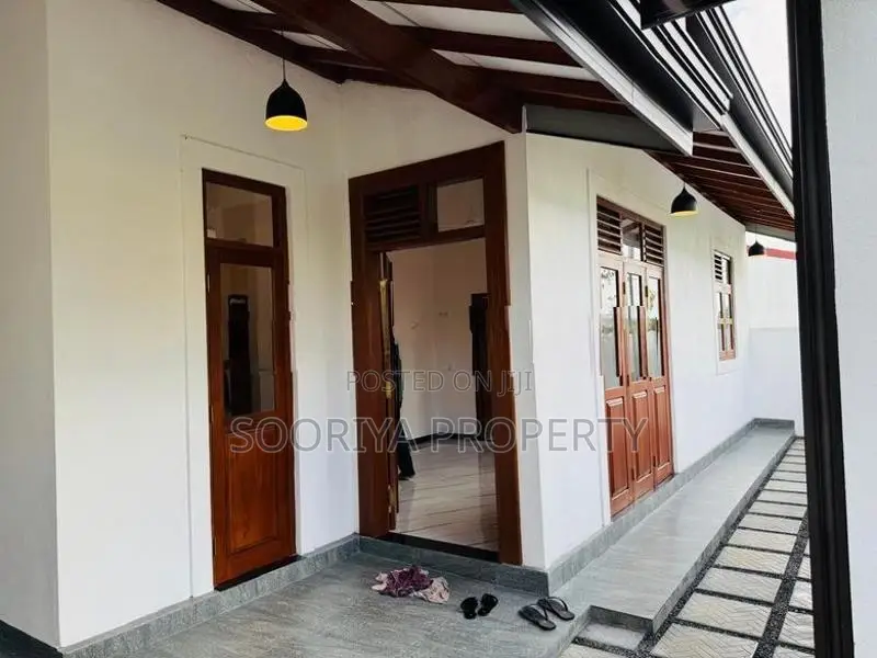 Brand New Architectural Designed House for Sale in Kottawa Piliyandala
