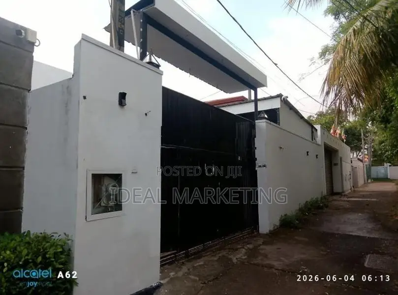 6 Bedroom House for Sale - Dehiwela, Bellanwila (EM1019)