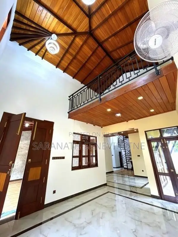 Brand-New House With a Unique Design - Madapatha Kahapola Piliyandala