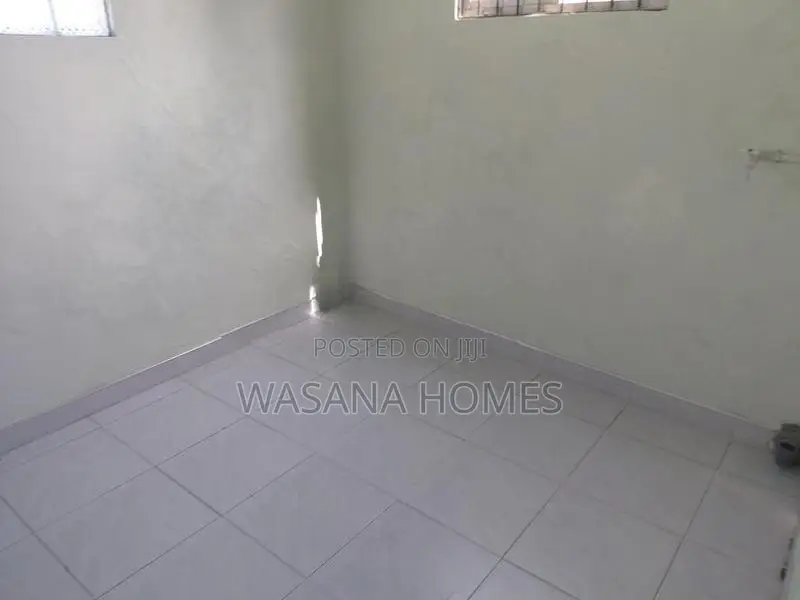 17 Perch Land with 2 Houses for Sale Borelesgamuwa