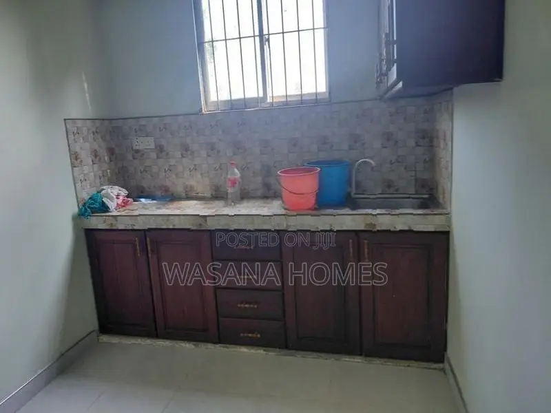 17 Perch Land with 2 Houses for Sale Borelesgamuwa