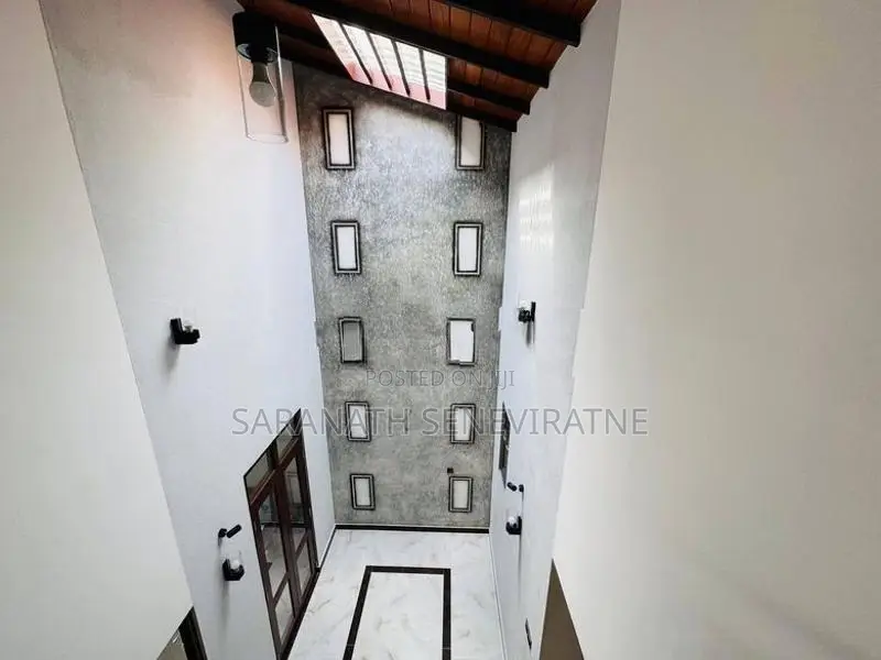 Brand-New House With a Unique Design - Madapatha Kahapola Piliyandala