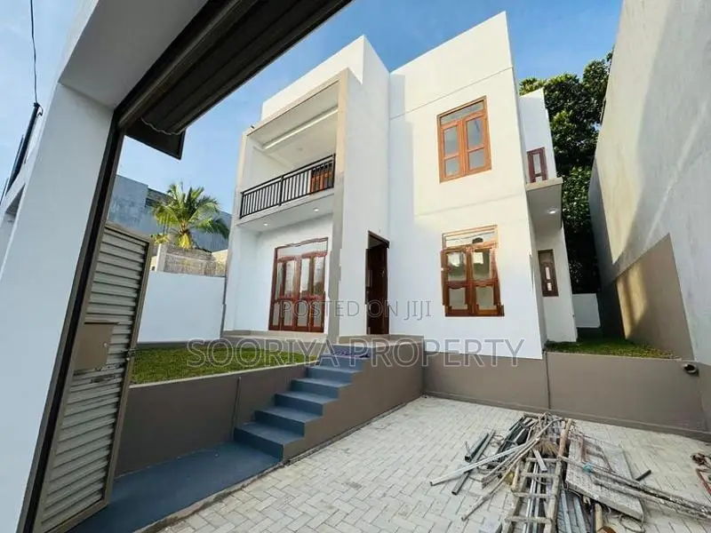 Architectural Designed Brand New Luxury House for Sale in Piliyandala