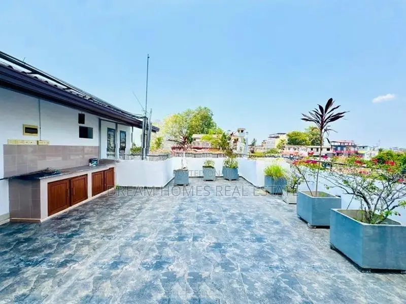 Luxury 3-Story House for Sale in Kotte – Rajagiriya Road