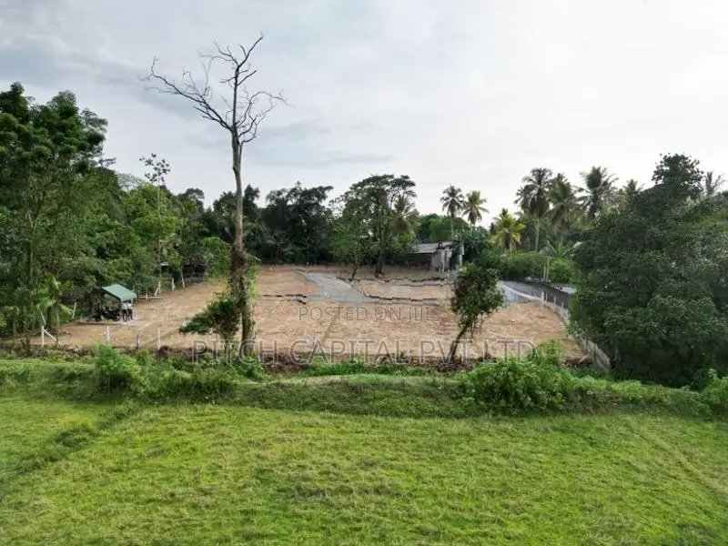Colombo - Galagedara Walking Distance Highlevel Road Land Sale