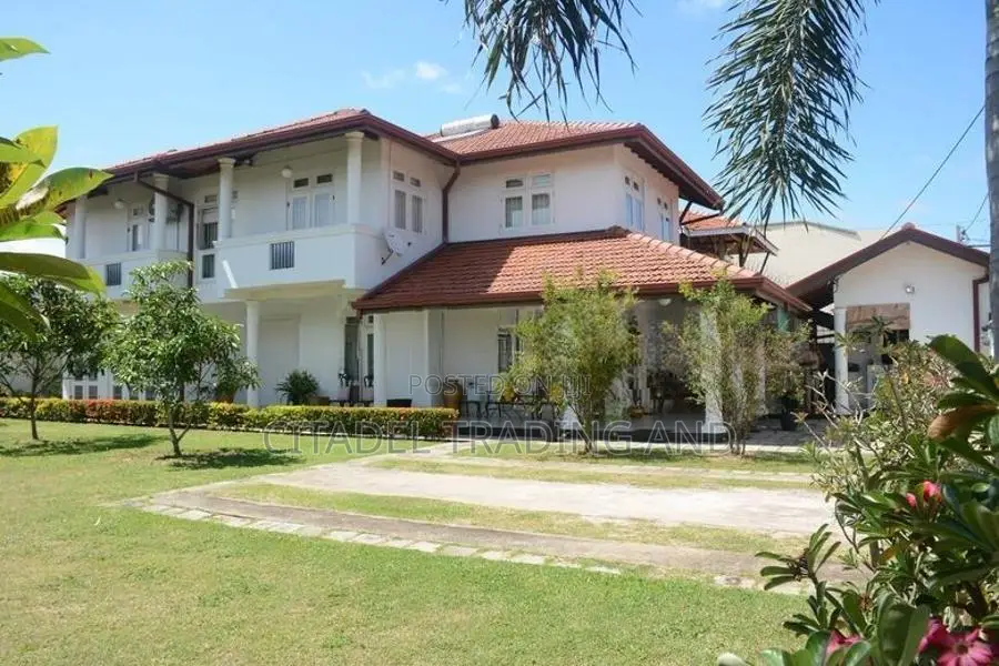 Gated Commiunity Two Story House For Sale In Katunayaka - CH1747
