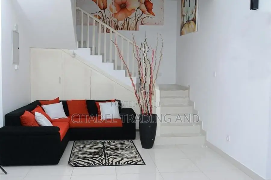 Gated Commiunity Two Story House For Sale In Katunayaka - CH1747