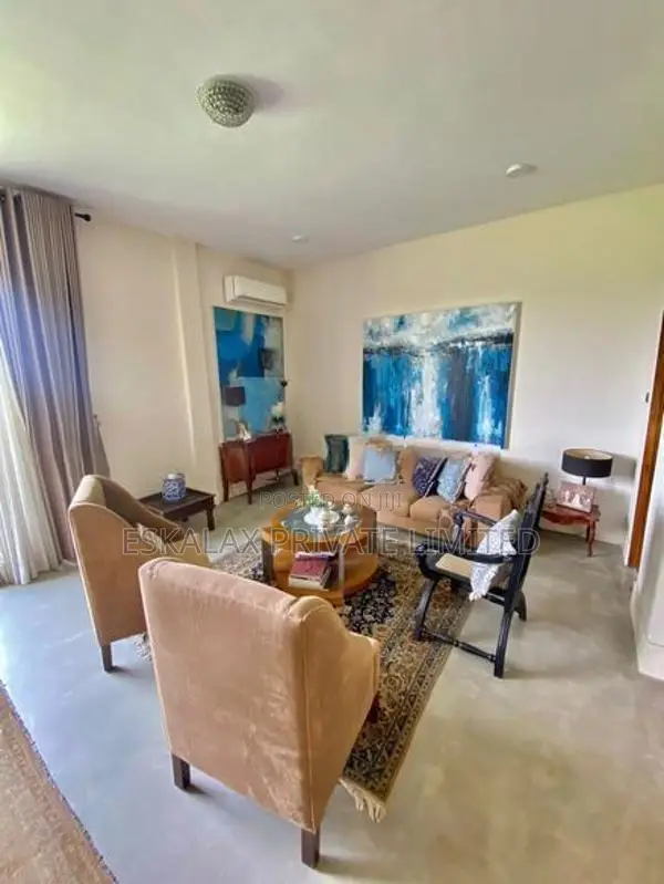 Three Stories Luxury House For Sale in Malabe - EH385