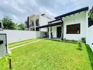 Brand New 3 Br House for Sale in Athurugiriya