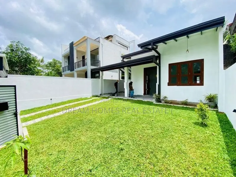 Brand New 3 Br House for Sale in Athurugiriya
