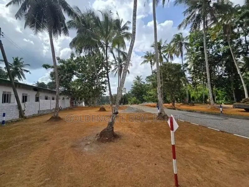 Yakkala Town Best Land Sale Near Kandy Road