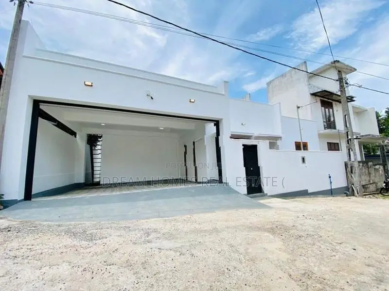 Brand New Luxury House for Sale – Malabe Arangala