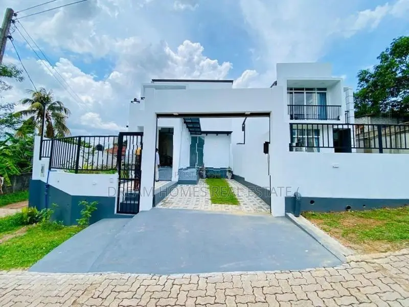 Modern 3 Bedroom House for Sale – Athurugiriya
