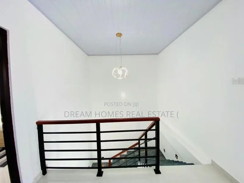 Modern 3 Bedroom House for Sale – Athurugiriya