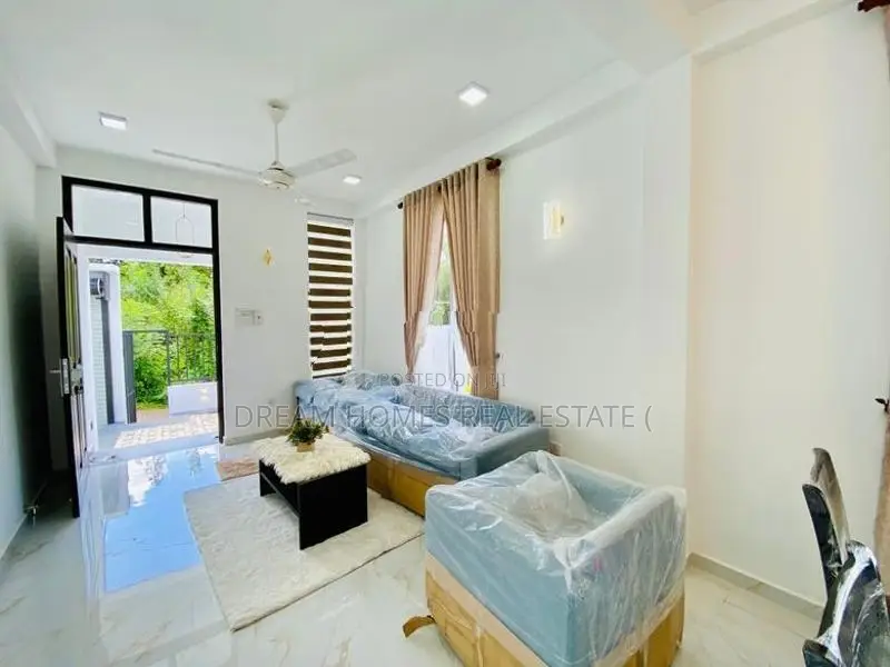 Modern 3 Bedroom House for Sale – Athurugiriya