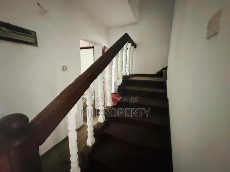 ( YR-1162) Valuable Two Storey House Rent in Maharagama