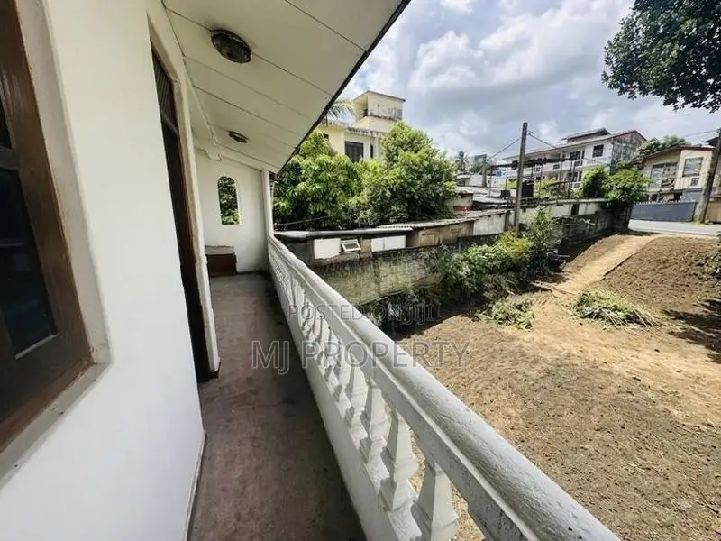 ( YR-1162) Valuable Two Storey House Rent in Maharagama