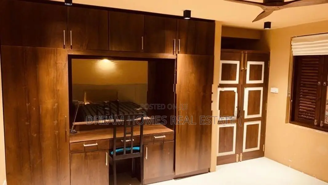 Architect-Designed Fully Furnished Luxury Home for Rent – Thalawathugo