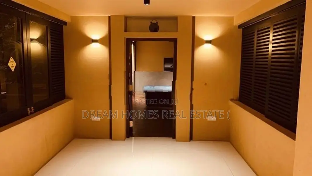 Architect-Designed Fully Furnished Luxury Home for Rent – Thalawathugo
