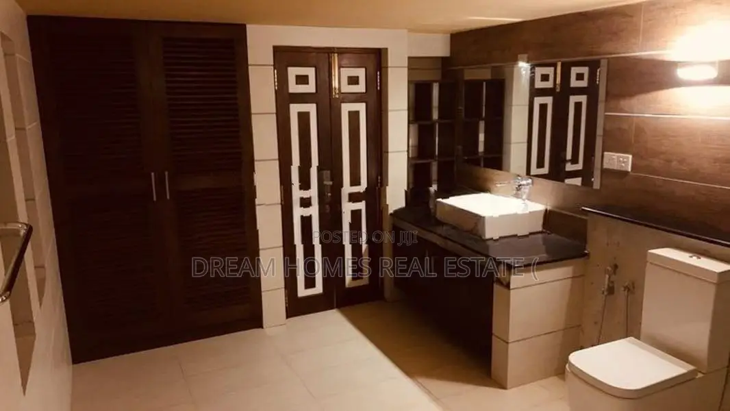 Architect-Designed Fully Furnished Luxury Home for Rent – Thalawathugo