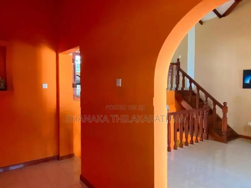 5 - Bedroom Large House for Sale – Kiribathkumbura, Peradeniya