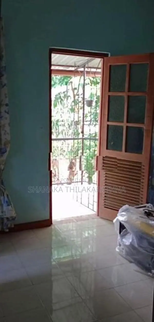 5 - Bedroom Large House for Sale – Kiribathkumbura, Peradeniya