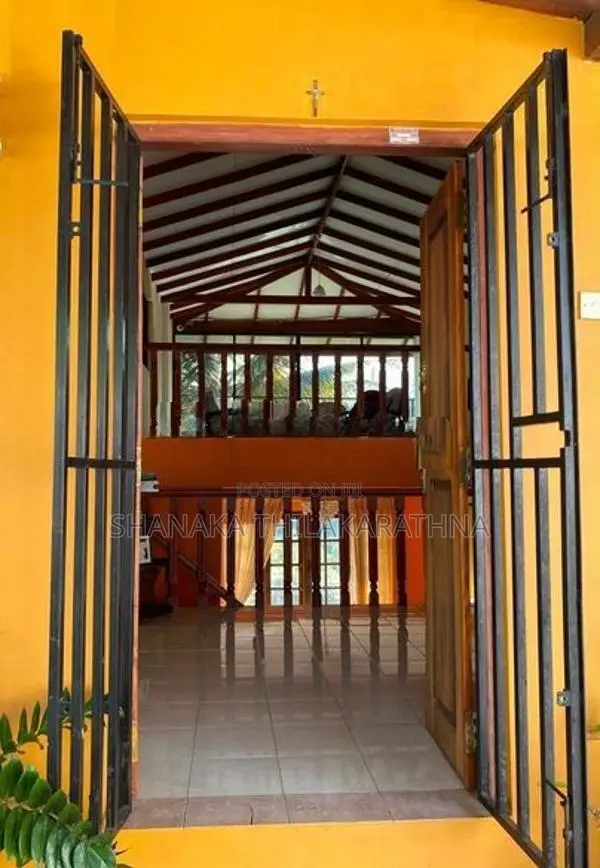 5 - Bedroom Large House for Sale – Kiribathkumbura, Peradeniya