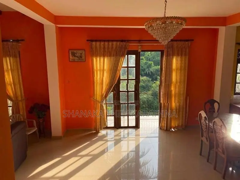 5 - Bedroom Large House for Sale – Kiribathkumbura, Peradeniya