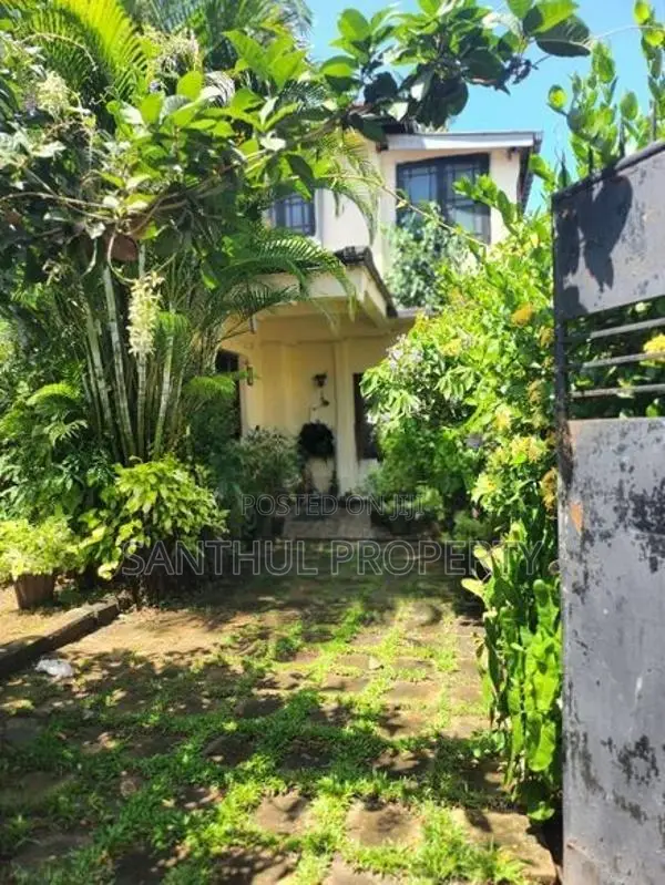 Prime Main Road-Facing Land for Sale – Dehiwala, Karagampitiya