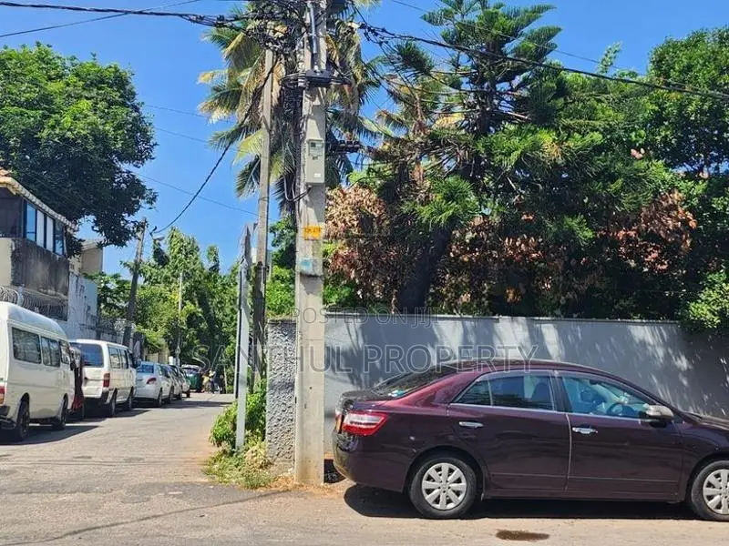 Prime Main Road-Facing Land for Sale – Dehiwala, Karagampitiya