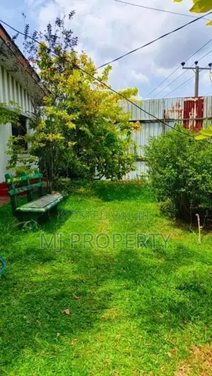 ( YR-1144)Land with House for Rent in Athurugiriya