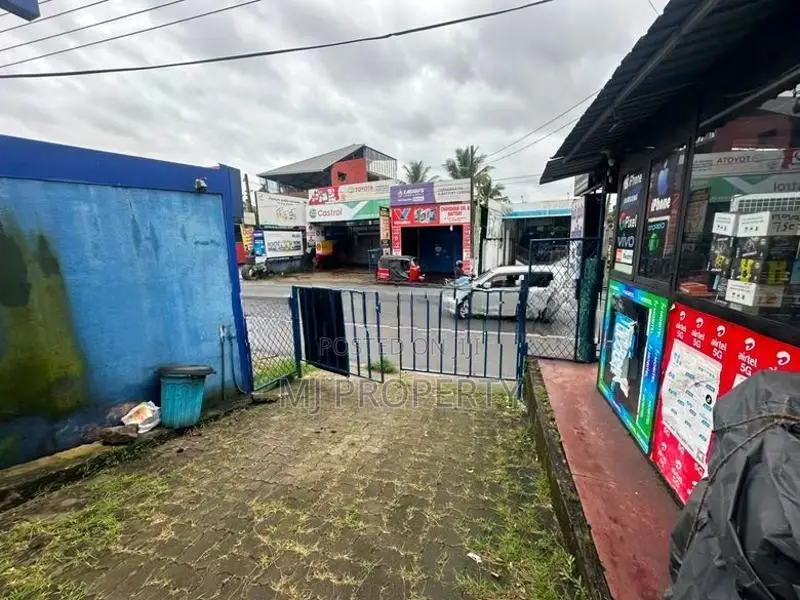 ( YR-1144)Land with House for Rent in Athurugiriya