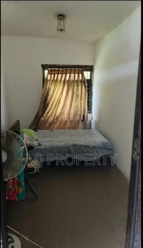 ( YR-1144)Land with House for Rent in Athurugiriya