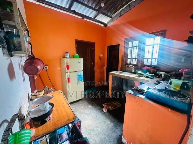 ( YS-1090) Valuable Single Storey House Sale in Meegoda , Halbarawa