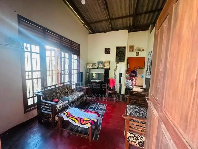 ( YS-1090) Valuable Single Storey House Sale in Meegoda , Halbarawa