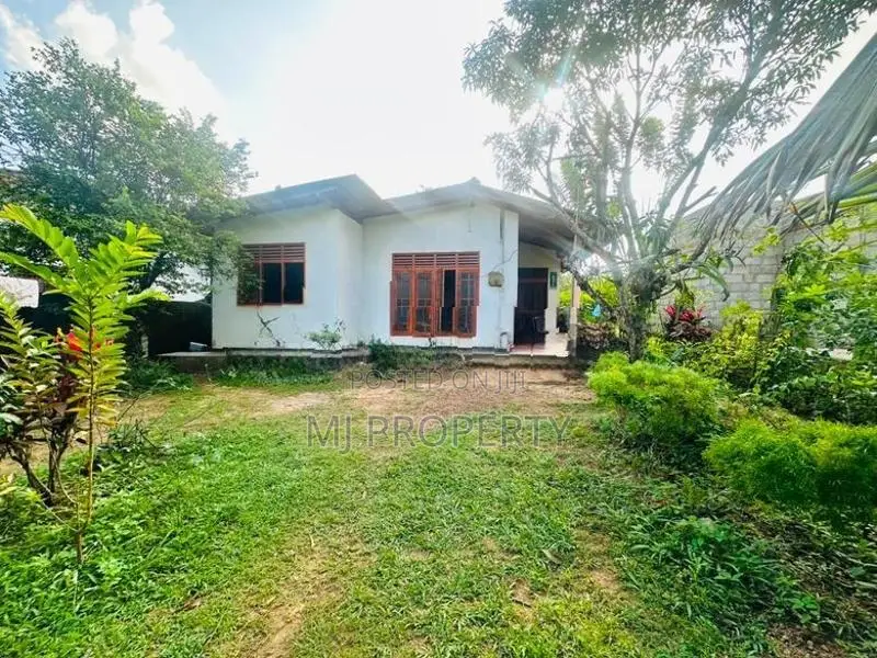 ( YS-1090) Valuable Single Storey House Sale in Meegoda , Halbarawa